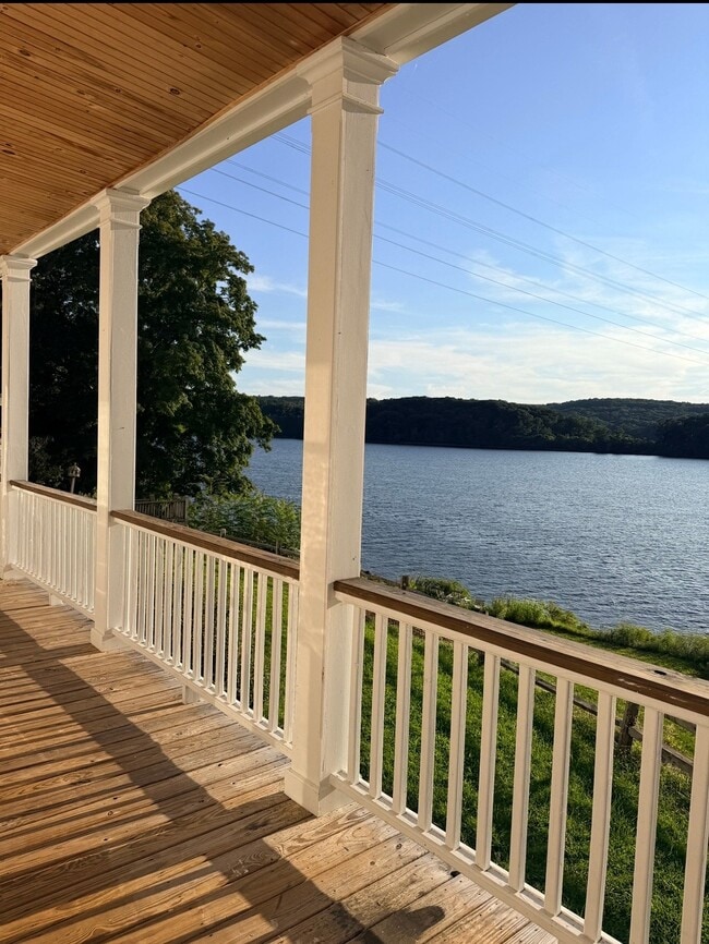 83 Main St Unit 1B