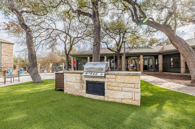 SummitWestwood-ExtAm-009-02112026-S - Summit at Westwood