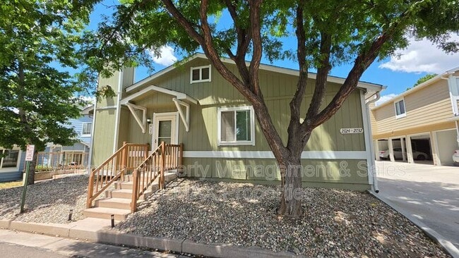 2732 Hearthwood Ln