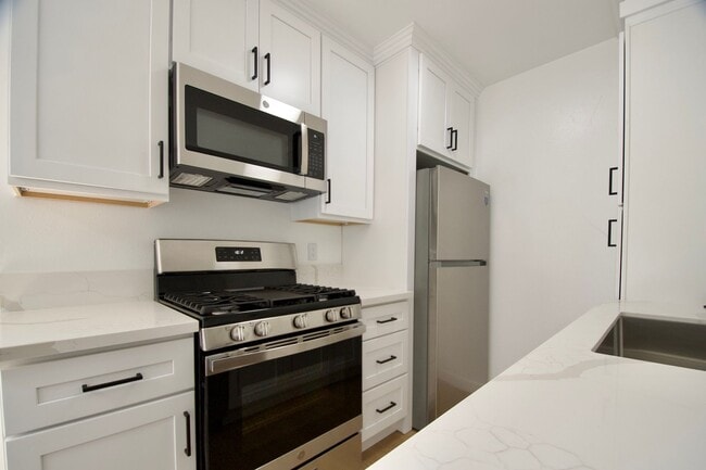 Photo - 5652 Colfax Ave Unidad 05