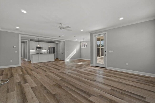 Photo - 76 Conifer Ct