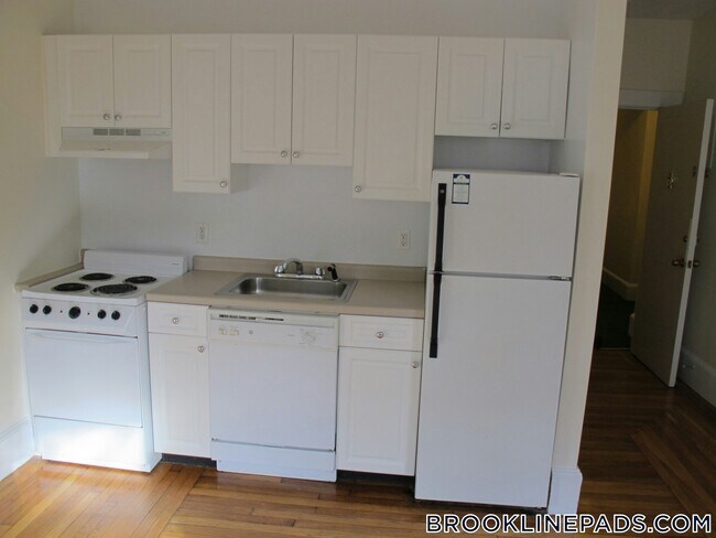 Photo - 19 Fairbanks St Unit 23