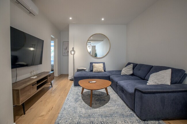 Photo - 4617 R. Saint-Denis Unit ID1061587P