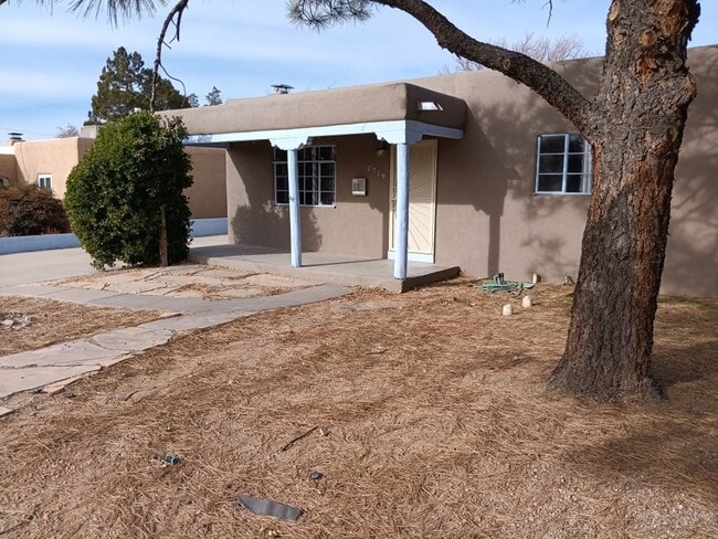 Photo - Charming 3-bedroom, 2-bathroom! Showings available NOW! New appliances! SPECIAL!!