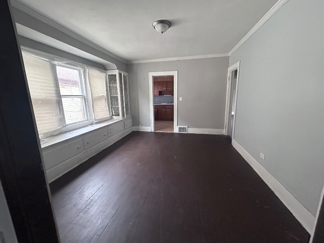 Photo - 977 E 128th St Unit Up