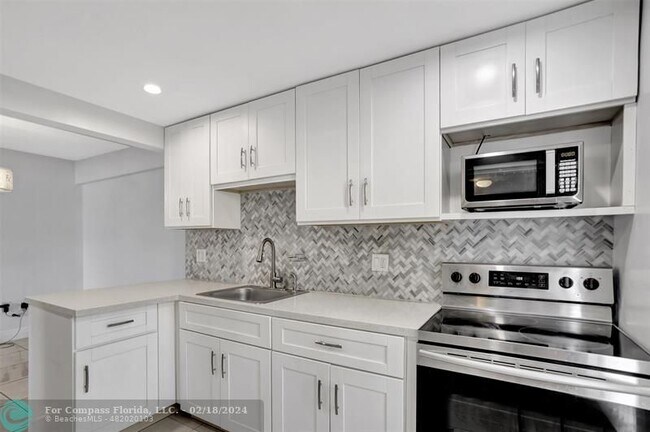 Photo - 4156 Inverrary Dr