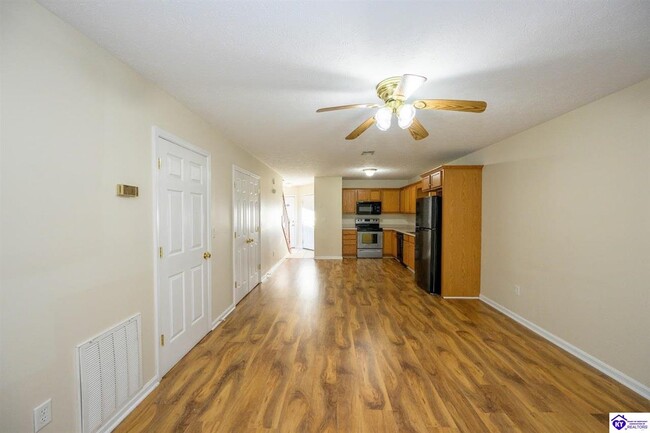Photo - 123 Poplar Cir