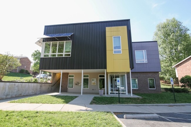 Photo - 720-772-772 Prospect Ave