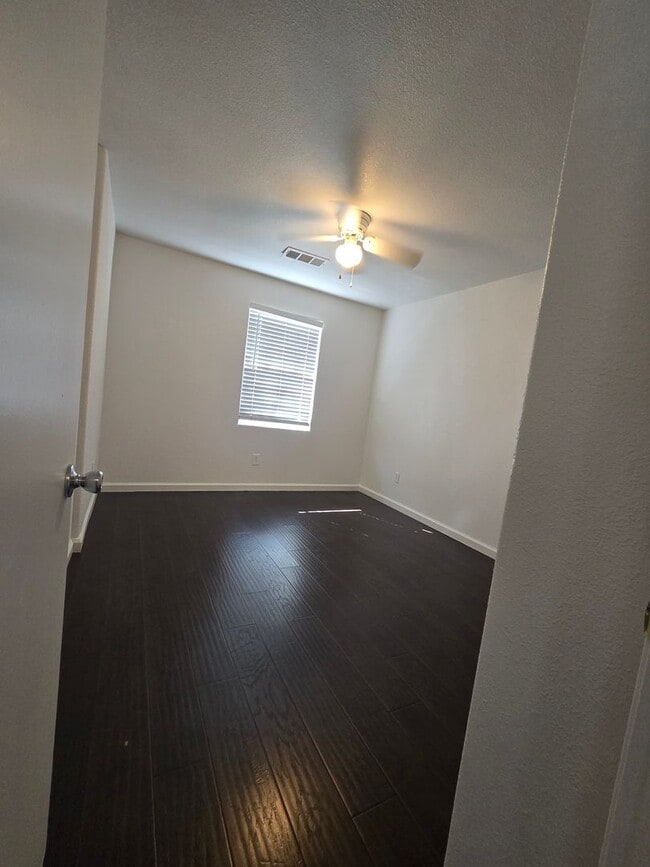 Photo - 2 Br 1 Ba available Now Unit B