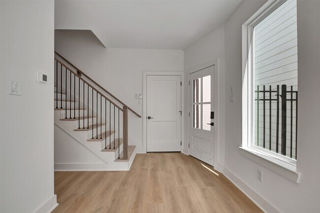 Photo - 3628 Amos St