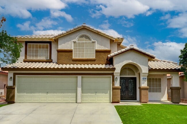 Building Photo - Spacious 5-Bedroom Retreat with Dual Firep... Rental