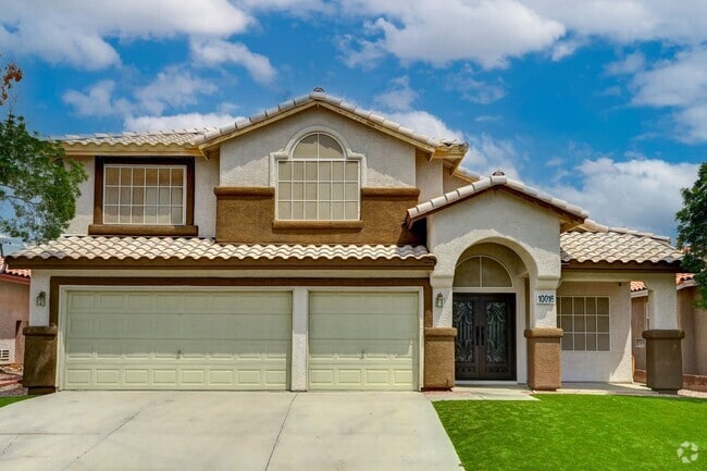 Building Photo - Spacious 5-Bedroom Retreat with Dual Firep... Rental