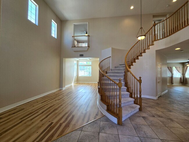 Photo - An Amazing NW Home! Over 3300 sq ft w/ pool & spa! Must see!