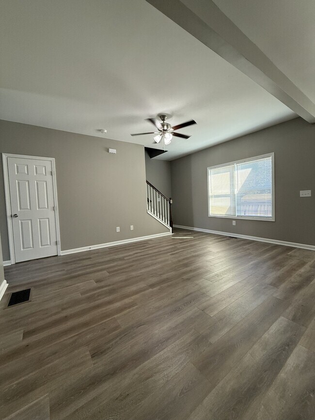 Photo - 174 Charlotte Cir