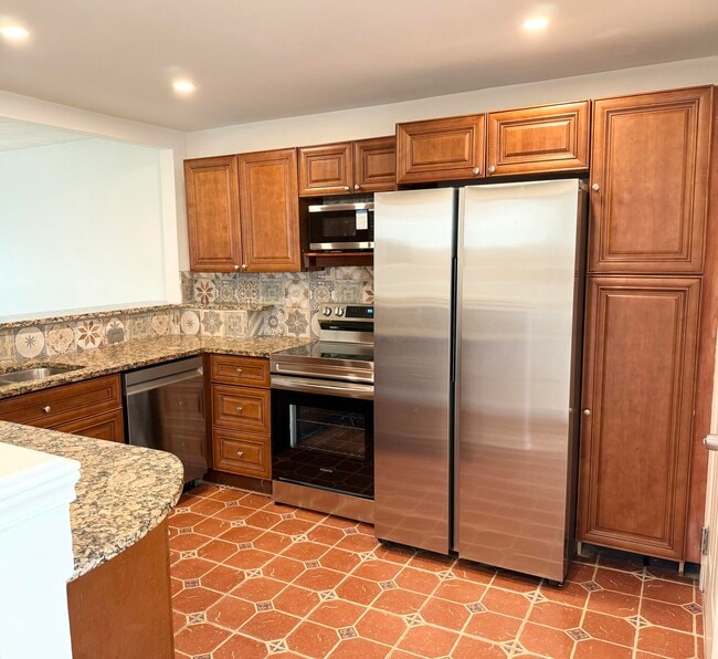 Building Photo - 4500 N Flagler Dr Unit D23