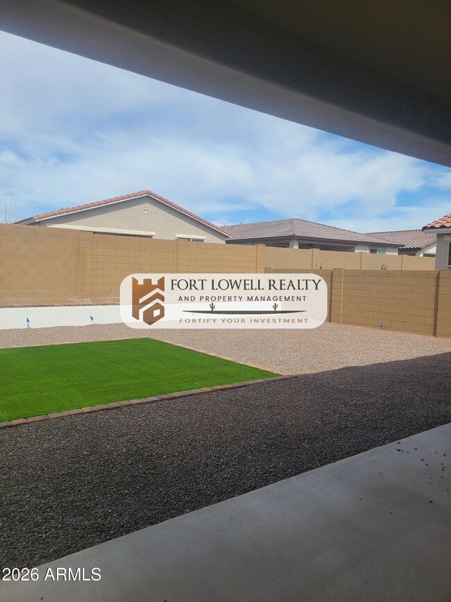 Photo - 18374 W Weatherby Dr