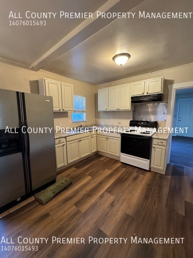 Photo - 511 S Dollins Ave