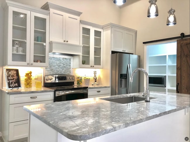 Beautifully updated, modern kitchen - 4430 Autumn River Rd E House