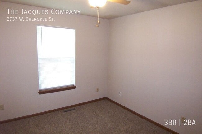 Photo - 2737 W Cherokee St