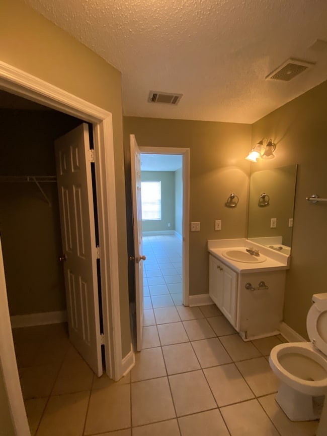 Center Place - 677/679 - Center Place - 677/679 Apartment Unit 677