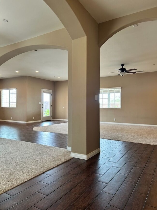 Photo - Please Contact Vaughn Realty to set up an ...