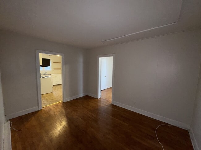 Photo - 400 Lutz St Unit 3