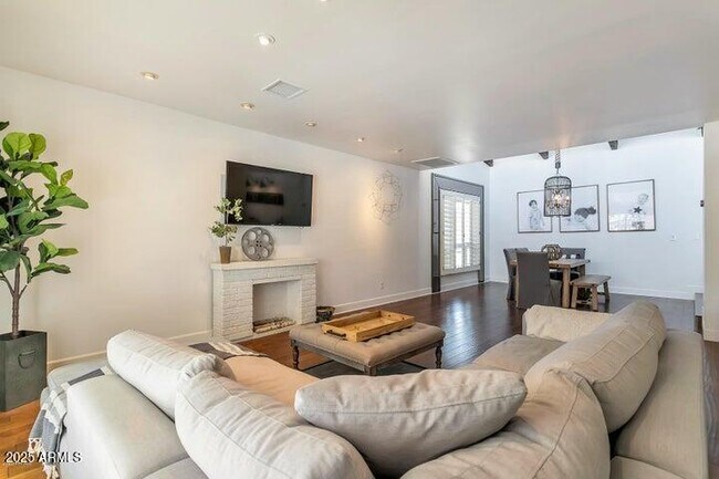 Photo - 12617 N 71st St