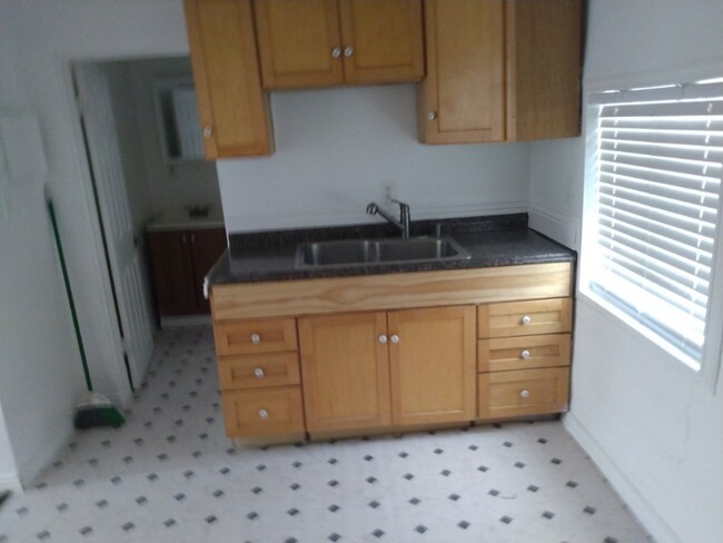 Photo - 15770 E Colfax Ave Unidad H