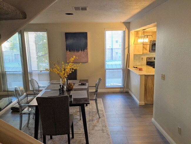 Photo - 600 NW 4th St