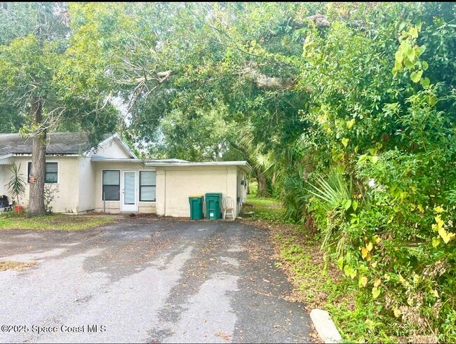 Building Photo - 1220 Fern St Rental