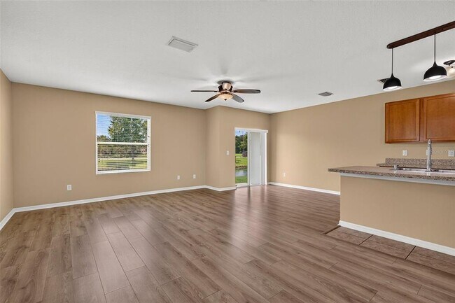Photo - 817 Ashentree Dr