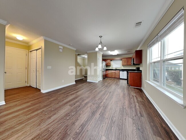 Photo - 8 Sunnydale Ln