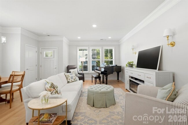 Photo - 1120 Drummond Ave