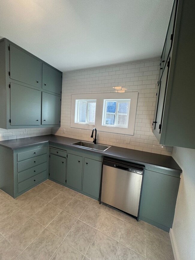 Photo - 1456 Magnolia Ave Unidad A