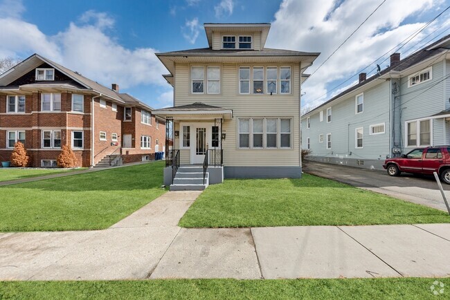 Building Photo - 123 Philippa Ave Rental
