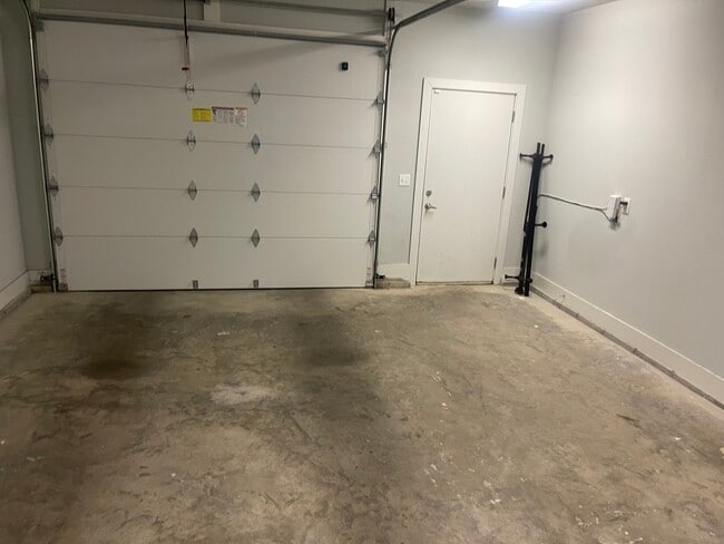 Photo - 1069 E Trinity Ln