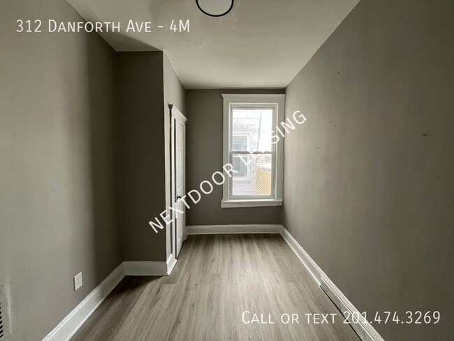 Photo - 312 Danforth Ave Unit 4M