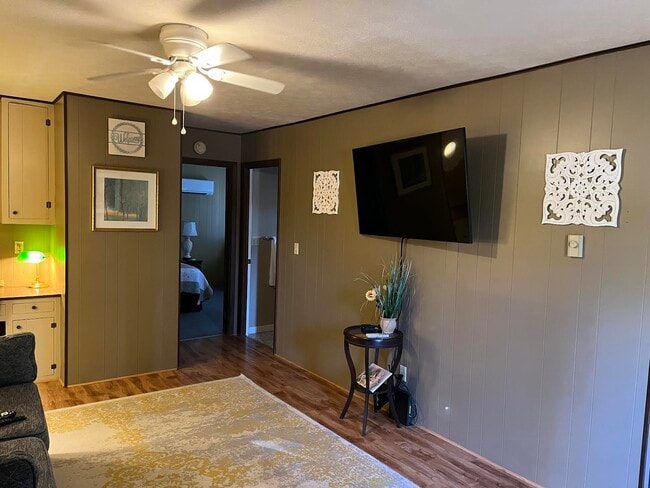 Photo - 30 Lakemont Cottage Trail-Lake Life at Lak...