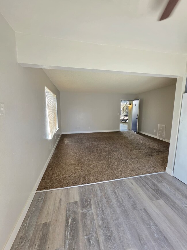 Building Photo - 4263 N Bengston Ave