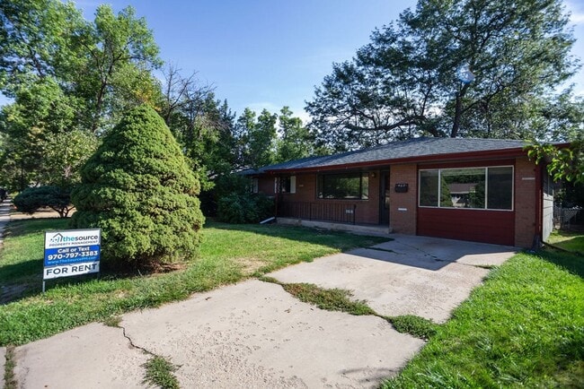 Building Photo - Charming 4 Bedroom, 1.75 Bath Brick Ranch Near Old Town!