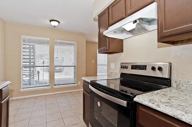 Photo - 8117 Foxfire Ln Unit A