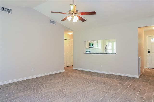 Photo - 142 Elmridge Cir