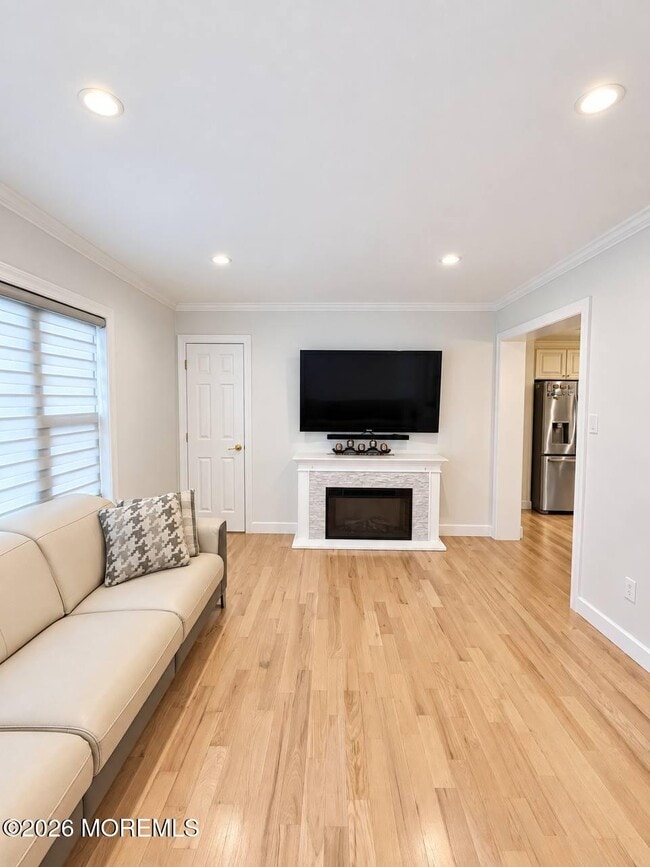 43 Frederick Ave