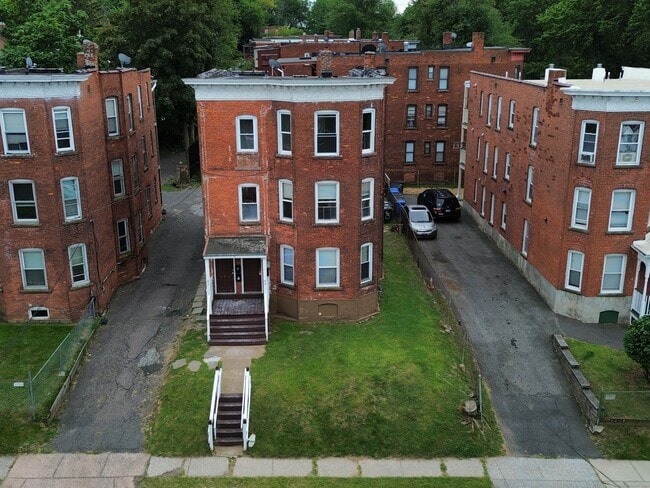 Building Photo - 43 York St Unit 3