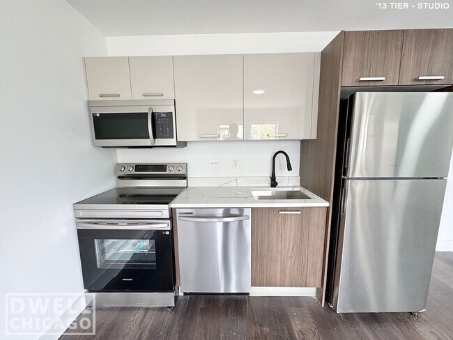 Photo - 5638 N Ashland Ave