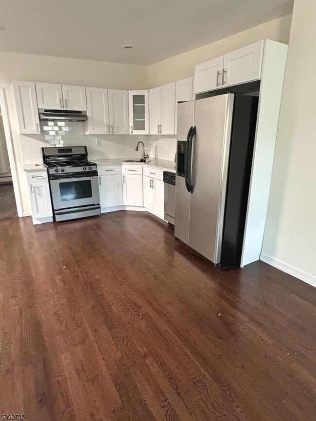 Photo - 259 Grove St Unit 3