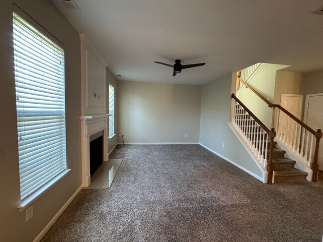 Photo - MOVE-IN READY! **Move-in Special** $250 of...