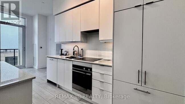 Photo - 30 Elm Dr W Unit PH06