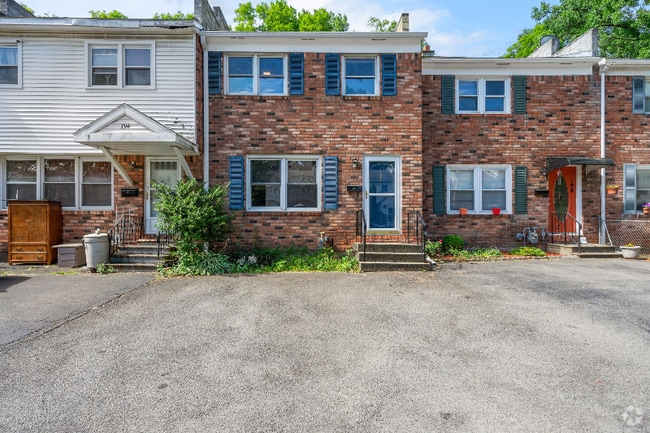 Building Photo - 196 Mt Hope Dr Rental
