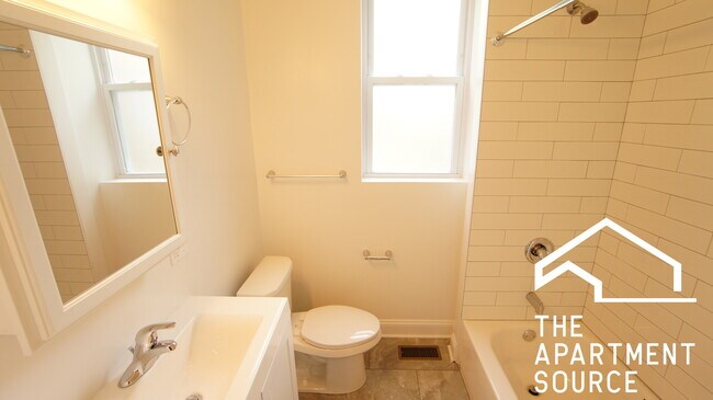 Photo - 2816 N Troy St Unit 1R